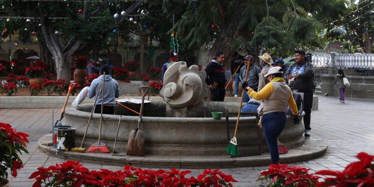 Arrancan tequios vecinales en la capital oaxaqueña