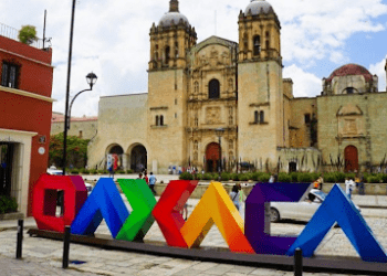 Conocida como la “capital cultural” del país, Oaxaca es un destino turístico que vale la pena visitar al menos una vez en la vida.
