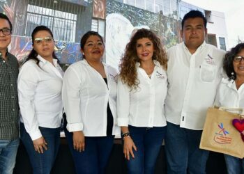 Fotos: Rubén Morales // El equipo de trabajo de la asociación se suma a tan noble labor cada día.