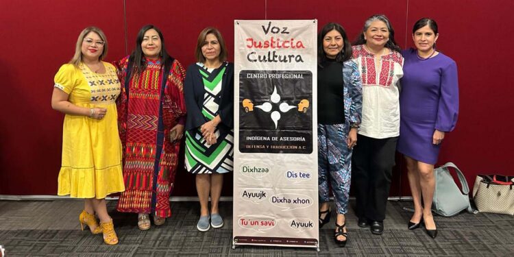 La abogada oaxaqueña Adriana Alejandra Ramos León cuenta con una trayectoria jurídica de 26 años.