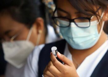Foto: Archivo // Las autoridades de salud recomendaron acudir a los puestos de vacunación.