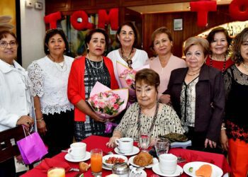 Foto: Rubén Morales // Lupita Salinas, Silvia Hampshire, Sandra Calvo, María Guadalupe Martínez, Lucerito Torrentera, Luz María Martínez, Alicia Arnaud y Martha Ocaña estuvieron presentes en el festejo.