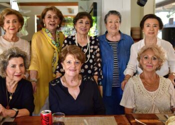 Rosita Bermúdez, Mayola Adiffred, Olga Paz, Nina Castañeda, Adriana Díaz, Lupita Borges, Cuquis Pérez Posada y Chela Aragón.