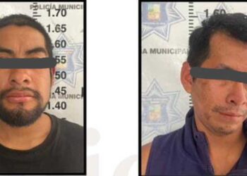 Fueron sorprendidos fumando estupefacientes en vía pública.