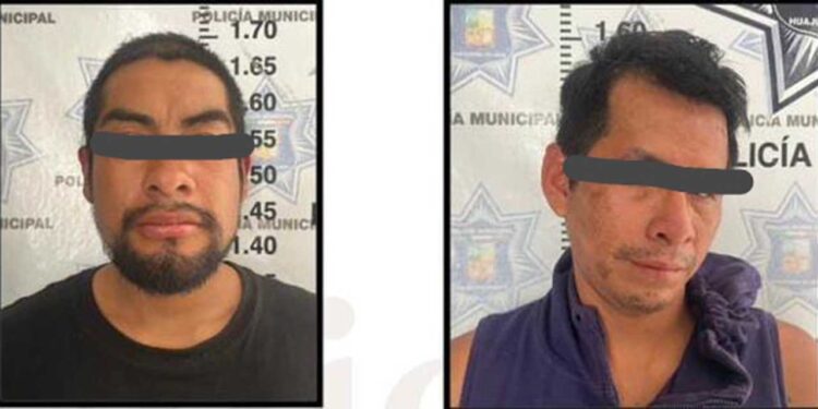 Fueron sorprendidos fumando estupefacientes en vía pública.