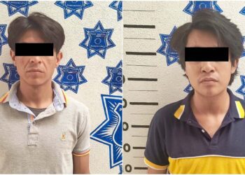 Fueron señalados por una mujer de comportarse de agredirla verbalmente para exigirle dinero.