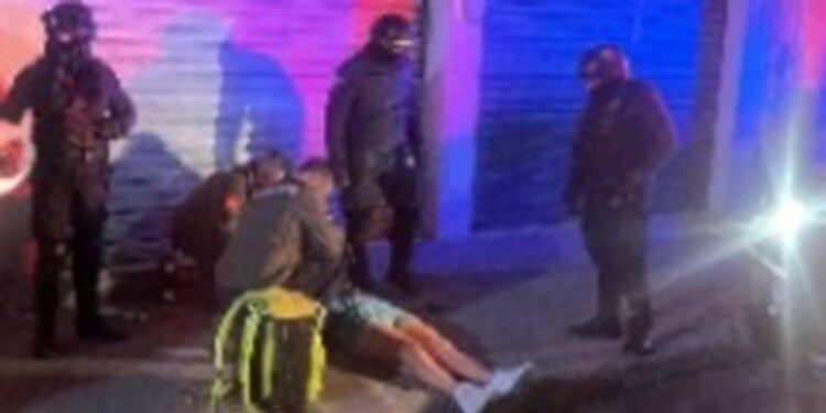 La joven afectada recibió los primeros auxilios.