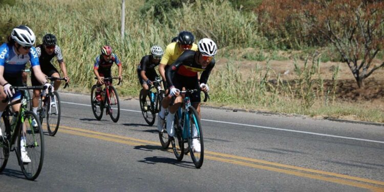 Las acciones del ciclismo de ruta se celebraron en el libramiento de El Tule.