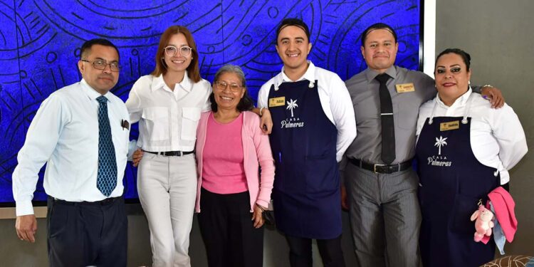 Fotos: Rubén Morales // Los compañeros de Valeria le desearon el mayor de los éxitos en esta nueva etapa que comienza.