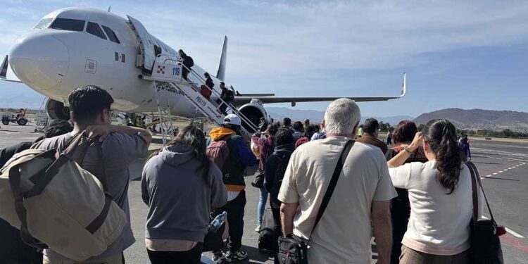 Foto: Luis Alberto Cruz // Durante el pasado mes de enero, la ocupación aérea promedio en los cuatro aeropuertos de Oaxaca incrementó en 3.56 por ciento en comparación con 2024.
