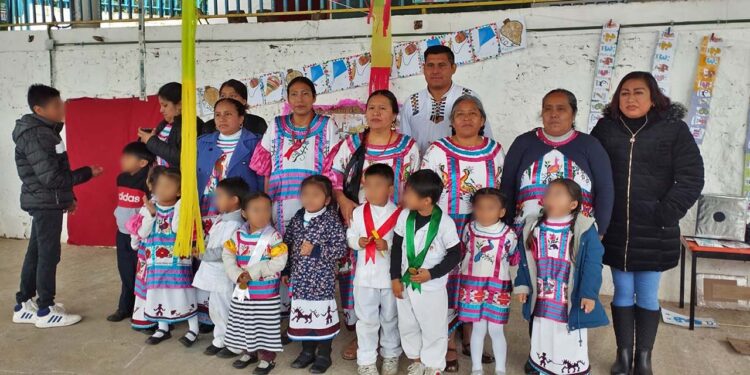 Los alumnos también prepararon el baile tradicional de Huautla.