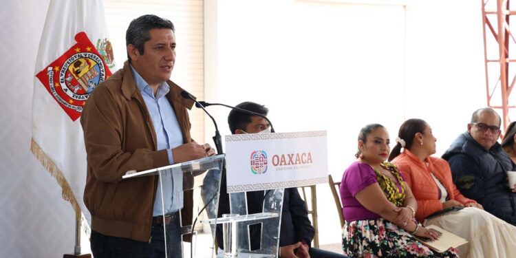 Presentaron la conferencia matutina del Gobierno del Estado, realizada en Huajuapan.