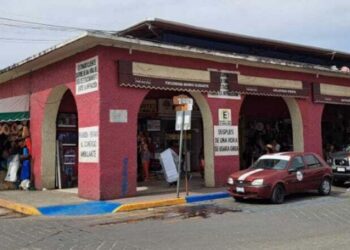 Se drogaba al interior del mercado de Huajuapan.