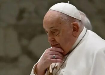 ¿Qué pasa si renuncia o muere el papa Francisco?