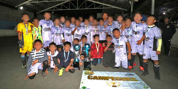 Fotos: Leobardo García Reyes // Aguilitas de la categoría Sub-11 es el campeón.