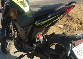 Chocan motociclistas  en la carretera 131