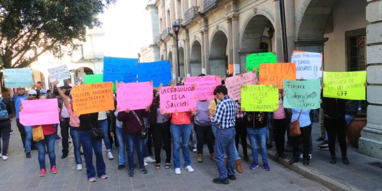 Dan una semana a despedidos del gobierno para recibir finiquito