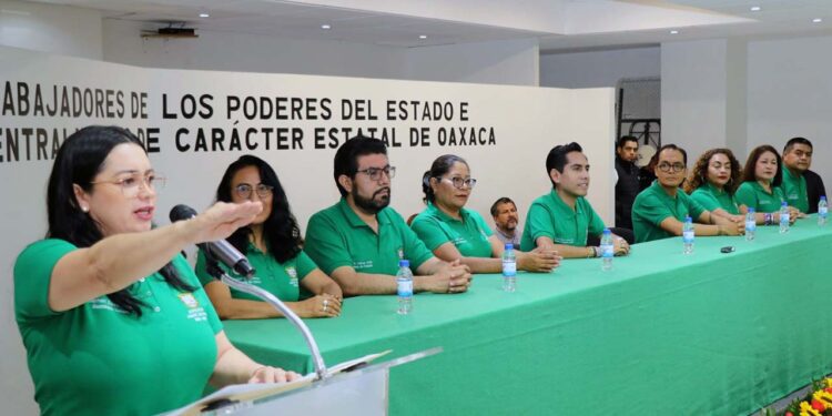 Foto: cortesía // Carmen Zárate Rojas asume como nueva dirigente del Sindicato de Burócratas.