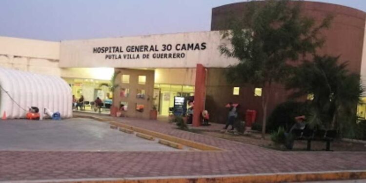 Suspenden exámenes de laboratorio en el Hospital de Putla, Villa de Guerrero; empresa “retira y bloquea” los equipos