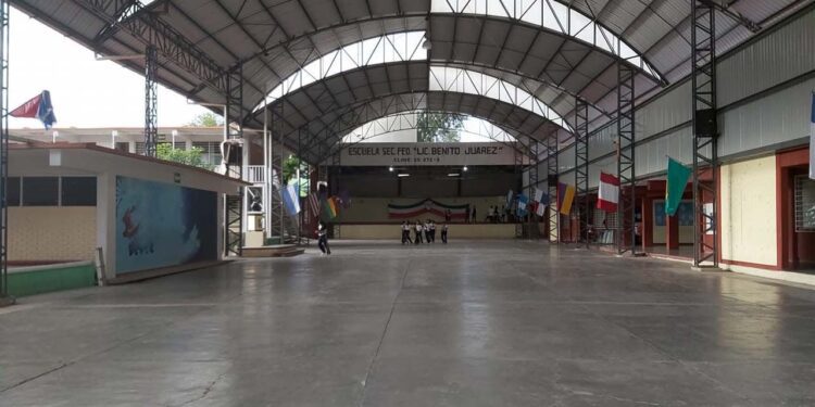 Como parte de las actividades embellecerán las instalaciones con la pinta de dos bardas.