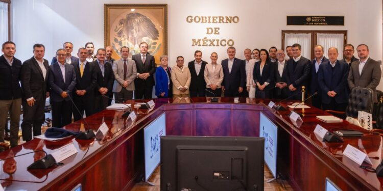 Claudia Sheinbaum se reúne con el Consejo Coordinador Empresarial