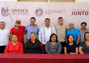 Foto: Municipio de Oaxaca de Juárez // Durante enero, el presidente municipal, Raymundo Chagoya, se reunió con algunos agentes municipales.