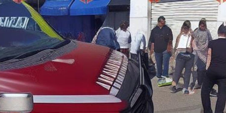 Atropellan a motociclista; queda lesionado