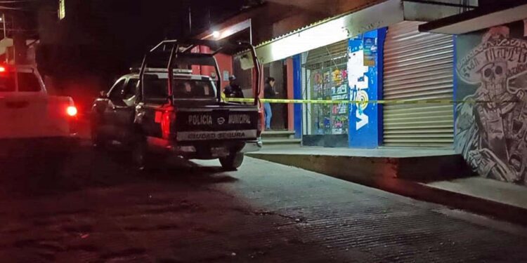 El asalto ocurrió en una tienda de abarrotes de la colonia Itandehui.