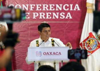 Foto: cortesía // El gobernador informó que el IMSS continúa las gestiones para la construcción del Hospital General Regional de Alta Especialidad en Valles Centrales.