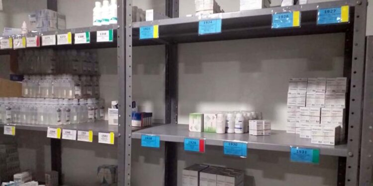 Foto: archivo // Oaxaca afronta desabasto de medicamentos e insumos el sistema de salud.
