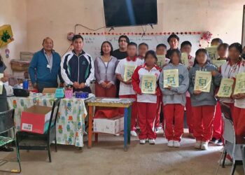 El objetivo es sumar esfuerzos para que los niños y jóvenes de nivel básico y medio superior desarrollen habilidades.