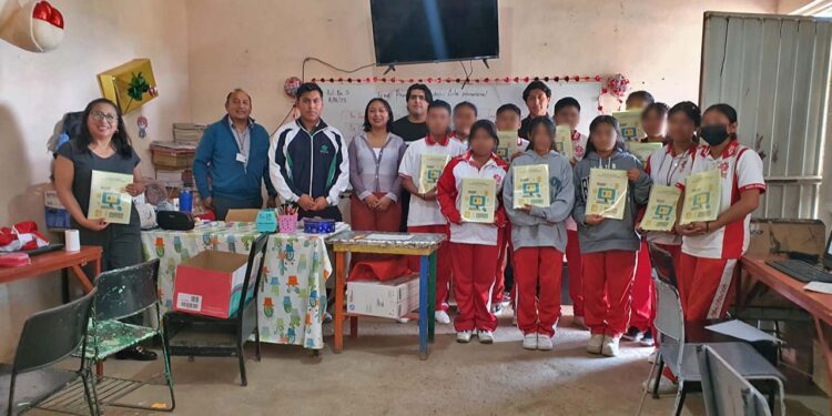 El objetivo es sumar esfuerzos para que los niños y jóvenes de nivel básico y medio superior desarrollen habilidades.