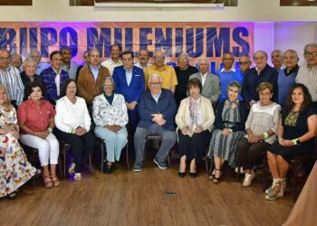 Fotos: Rubén Morales // Excompañeros de la Universidad Autónoma Benito Juárez de Oaxaca de la generación 1960-1965 se dieron cita para festejar su primera reunión del año 2025.
