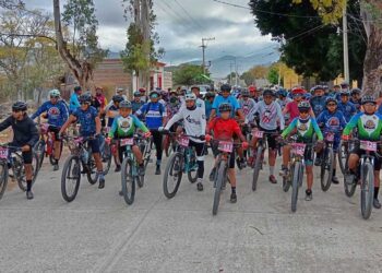 Fueron más de 200 los pedalistas participantes.