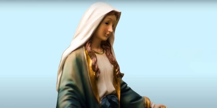 Foto: internet – ilustrativa // El Ave María ha sido musicado innumerables veces. Hay varias versiones en gregoriano y canto llano generalmente anónimas.