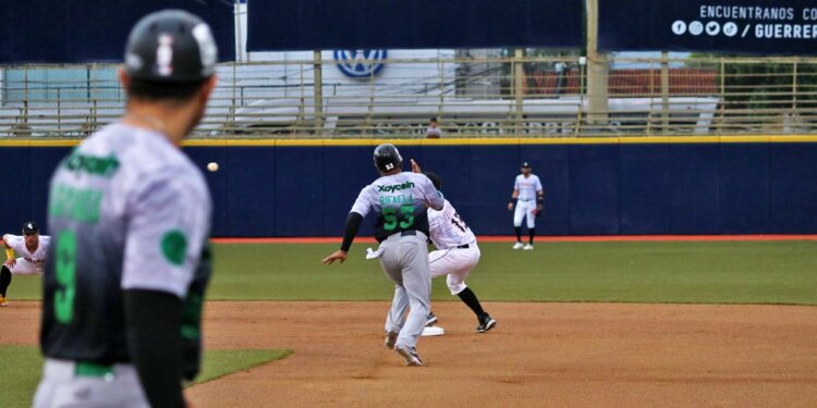 Guerreros de Oaxaca sigue armando a su equipo.