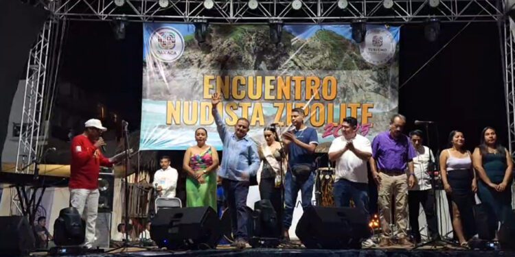 Festival Nudista 2025 en Zipolite: Historias de libertad y convivencia sin fronteras