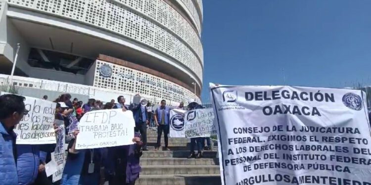 Protestan trabajadores del Poder Judicial en Oaxaca