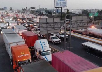 Tres vías afectadas, dos por bloqueos y una por manifestación en la México-Cuautla, en Chalco