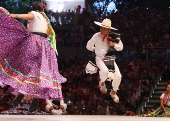 Convocan a delegaciones para la Guelaguetza 2025