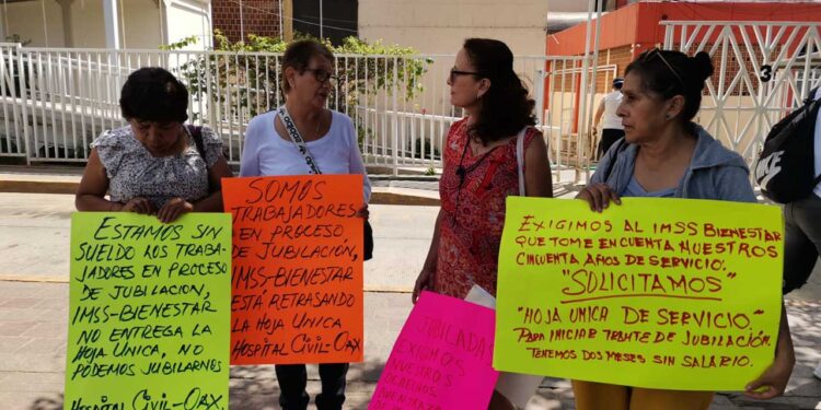 Dejan sin sueldos a trabajadores del Hospital Civil en proceso de jubilación