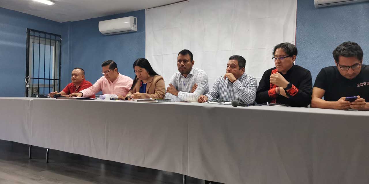 Anuncia Seccion 22 paro de labores a partir de la proxima semana por incumplimiento de acuerdos. Noticias en tiempo real
