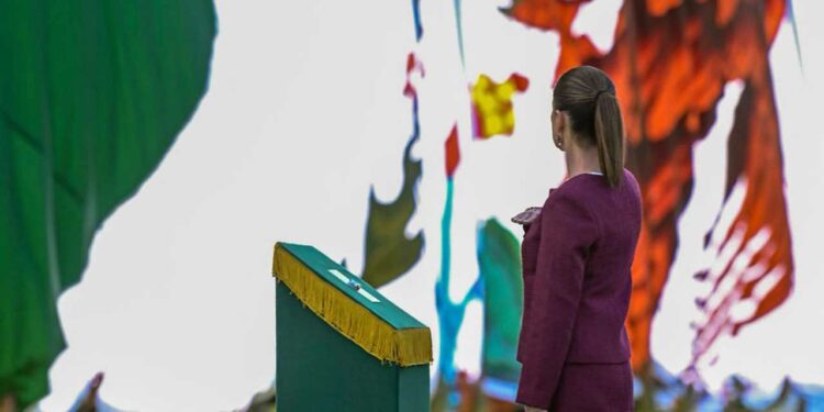 No somos colonia, subraya Sheinbaum en el Día de la Bandera