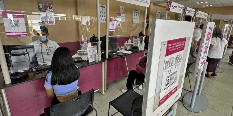 Foto: Luis Alberto Cruz // La ciudadanía tiene hasta el 28 de febrero para solicitar reposición de la credencial para votar.