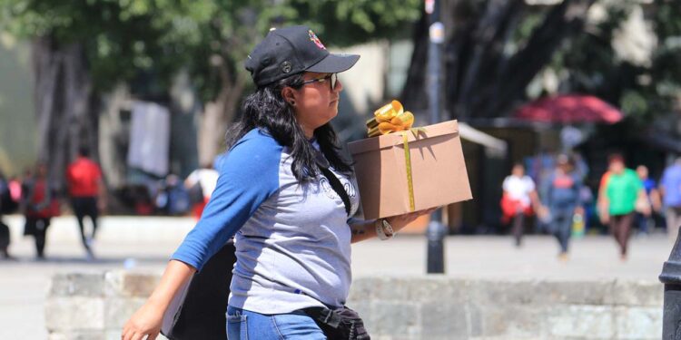 Foto: Adrián Gaytán // Los regalos por el Día de San Valentín fueron escasos.