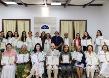 Foto: cortesía // Los 22 egresados de la Educación Integral para el Bienestar forman la generación número 49.