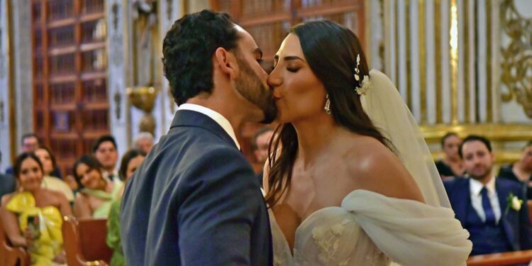 Fotos: Rubén Morales // Montserrat y Miguel prometieron amor y fidelidad por el resto de su vida.