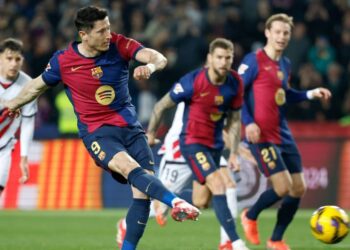 ¡Con permiso! Barcelona vence al Rayo y toma el liderato