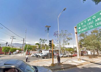 Foto: Google // Crucero de Santa Cruz Amilpas ubicado en Av. Ferrocarril.