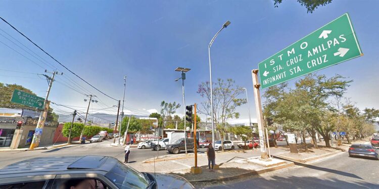 Foto: Google // Crucero de Santa Cruz Amilpas ubicado en Av. Ferrocarril.